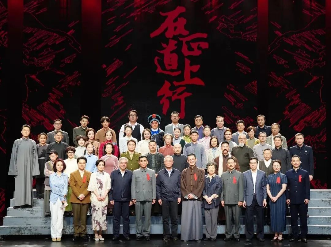 米兰milan,·蓝硕以科技赋能话剧《在正道上行》圆满上演